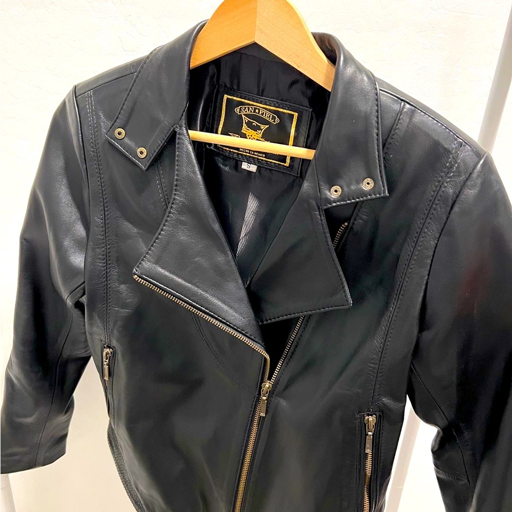 Women’s LEATHER JACKET